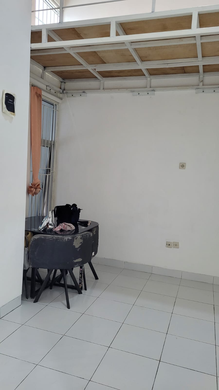 DIJUAL Rumah Siap Huni di Serpong Garden - Hook Posisi Strategis - Dekat Stasiun KRL Cisauk Tangerang - Image 4